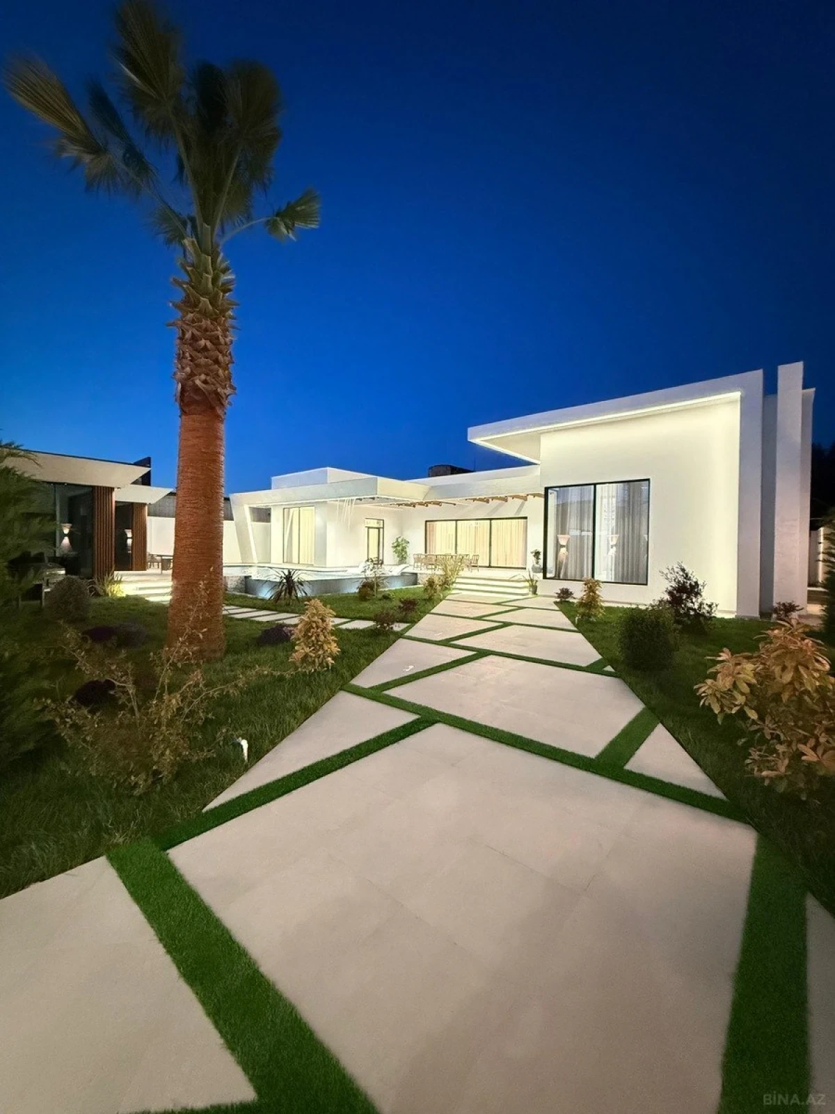 Satılır 5 otaqlı həyət evi 220 m²
