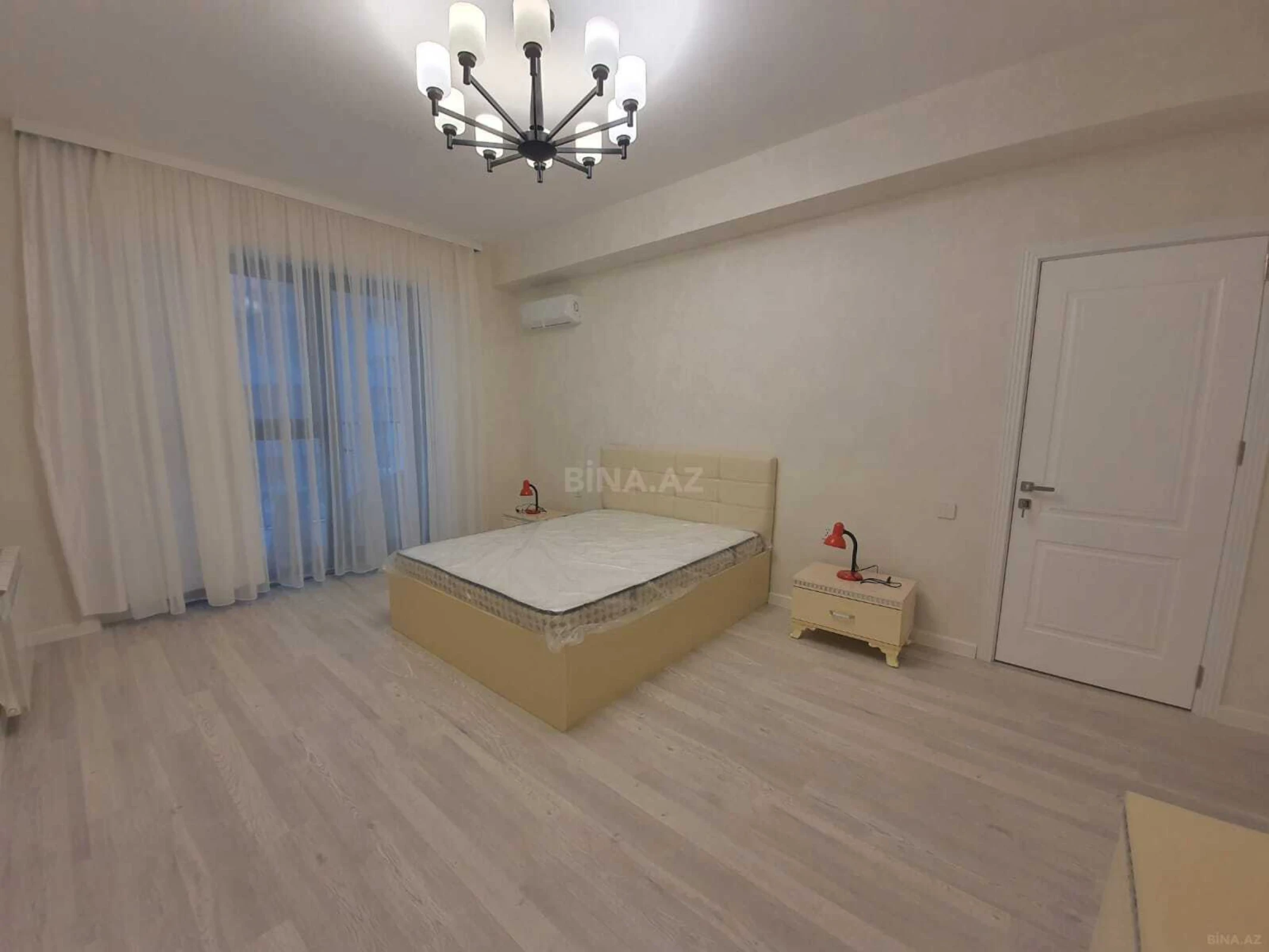 Kirayə verilir 2 otaqlı mənzil 85 m²