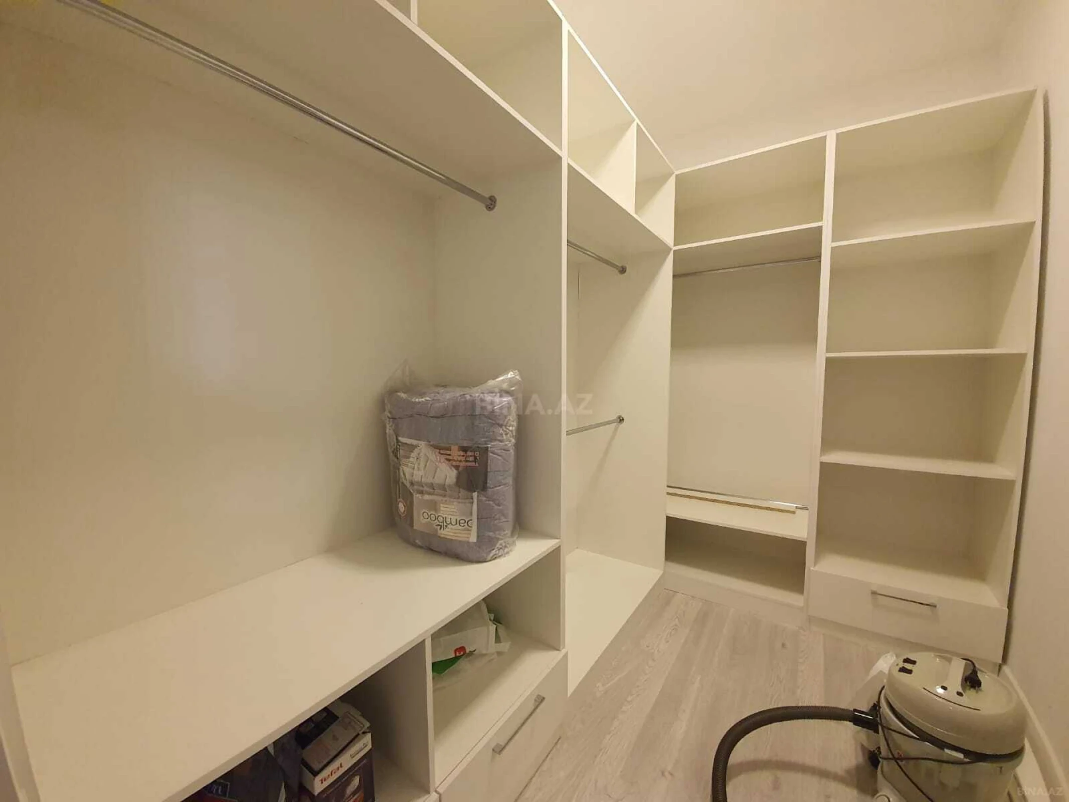 Kirayə verilir 2 otaqlı mənzil 85 m²