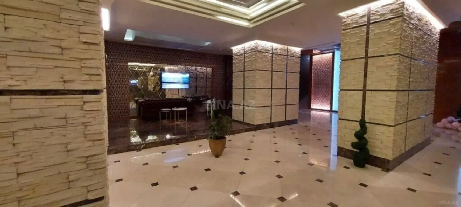 Satılır 3 otaqlı mənzil 179 m²