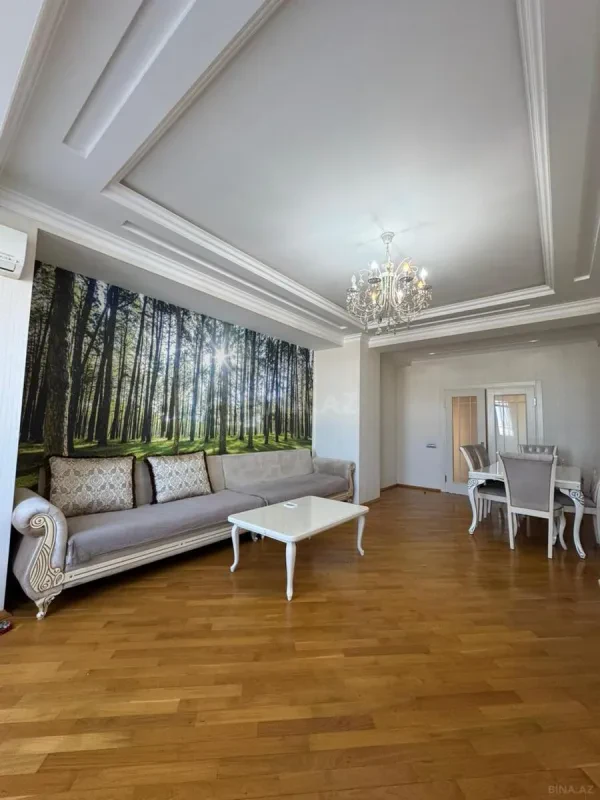 Kirayə verilir 3 otaqlı mənzil 140 m²