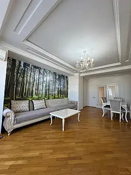 Kirayə verilir 3 otaqlı mənzil 140 m² — Bakı 3 otaq 140.00 m²