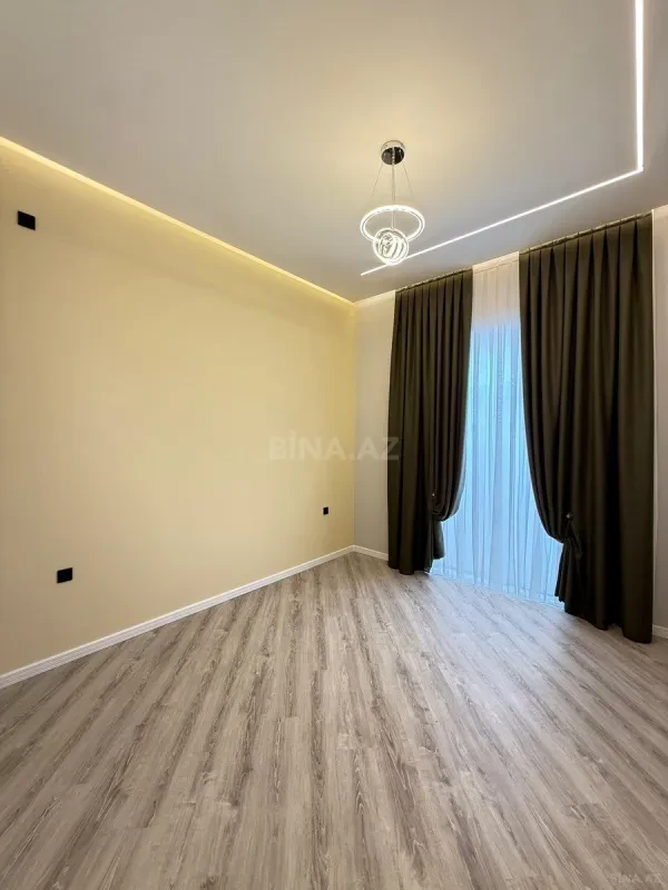 Satılır 4 otaqlı həyət evi 180 m²