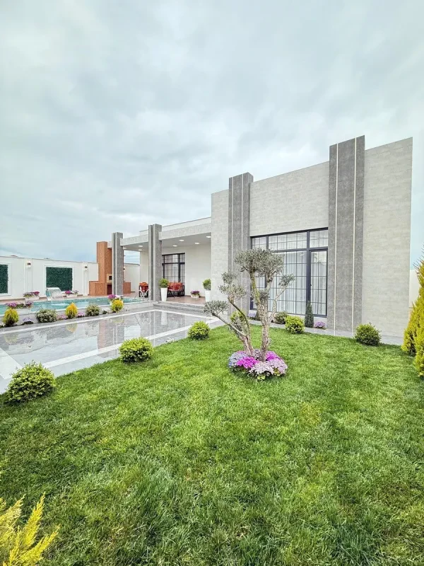 Satılır 4 otaqlı həyət evi 180 m²