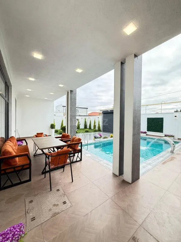 Satılır 4 otaqlı həyət evi 180 m²