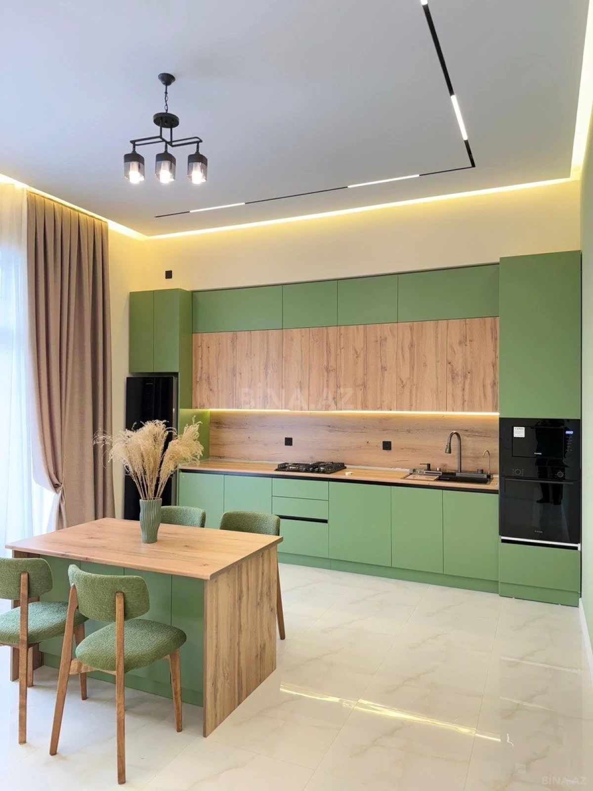 Satılır 4 otaqlı həyət evi 180 m²