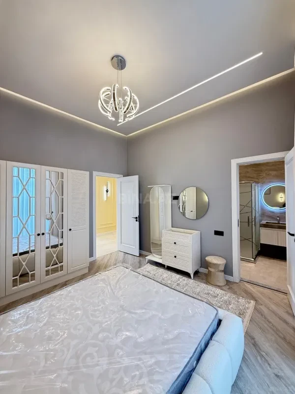 Satılır 4 otaqlı həyət evi 180 m²