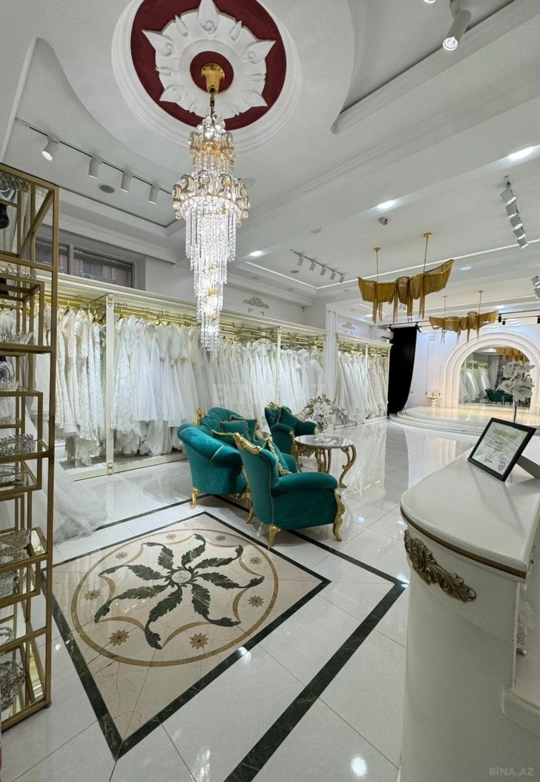 Satılır obyekt 163 m²