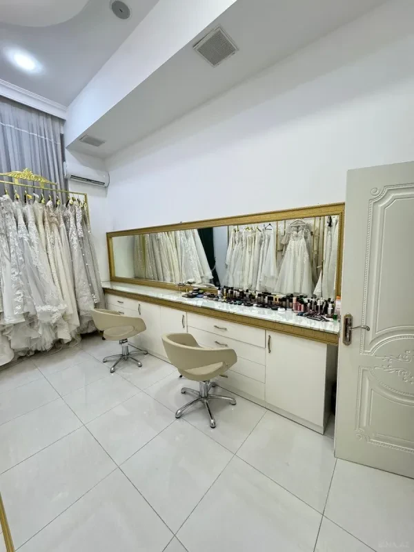Satılır obyekt 163 m²