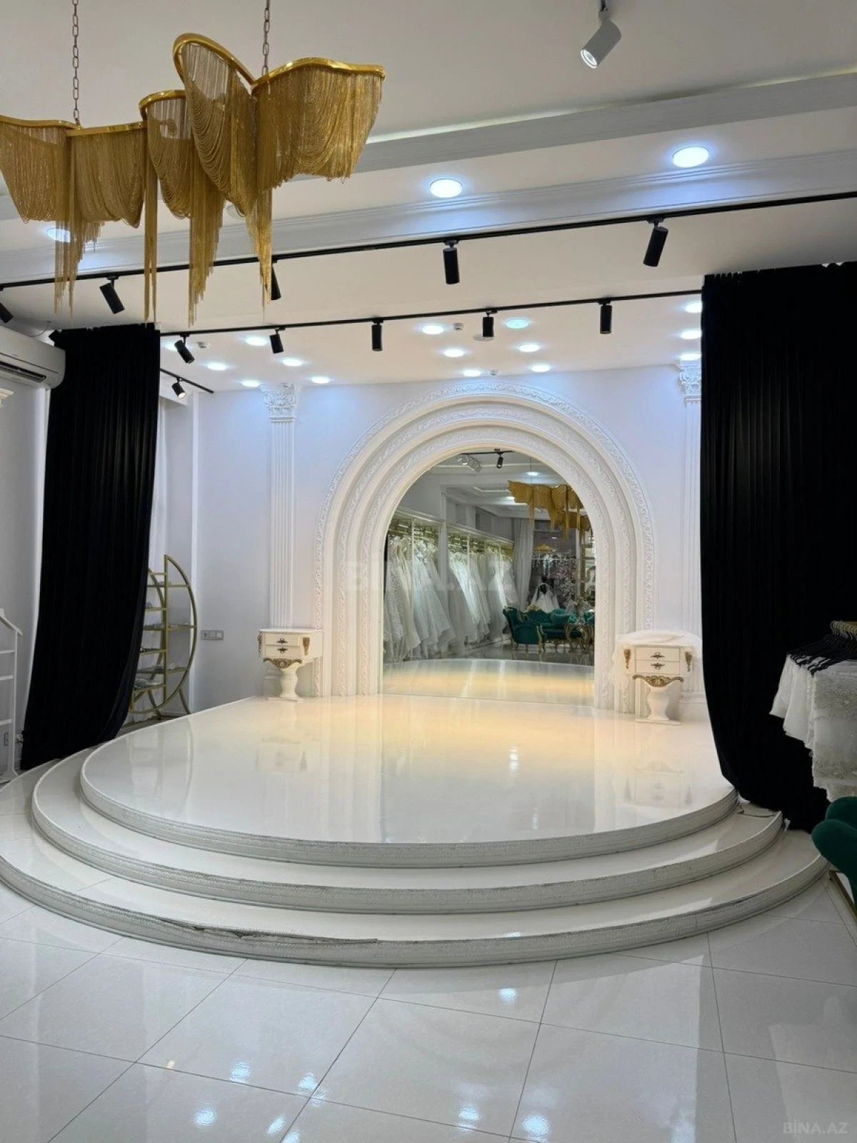 Satılır obyekt 163 m²