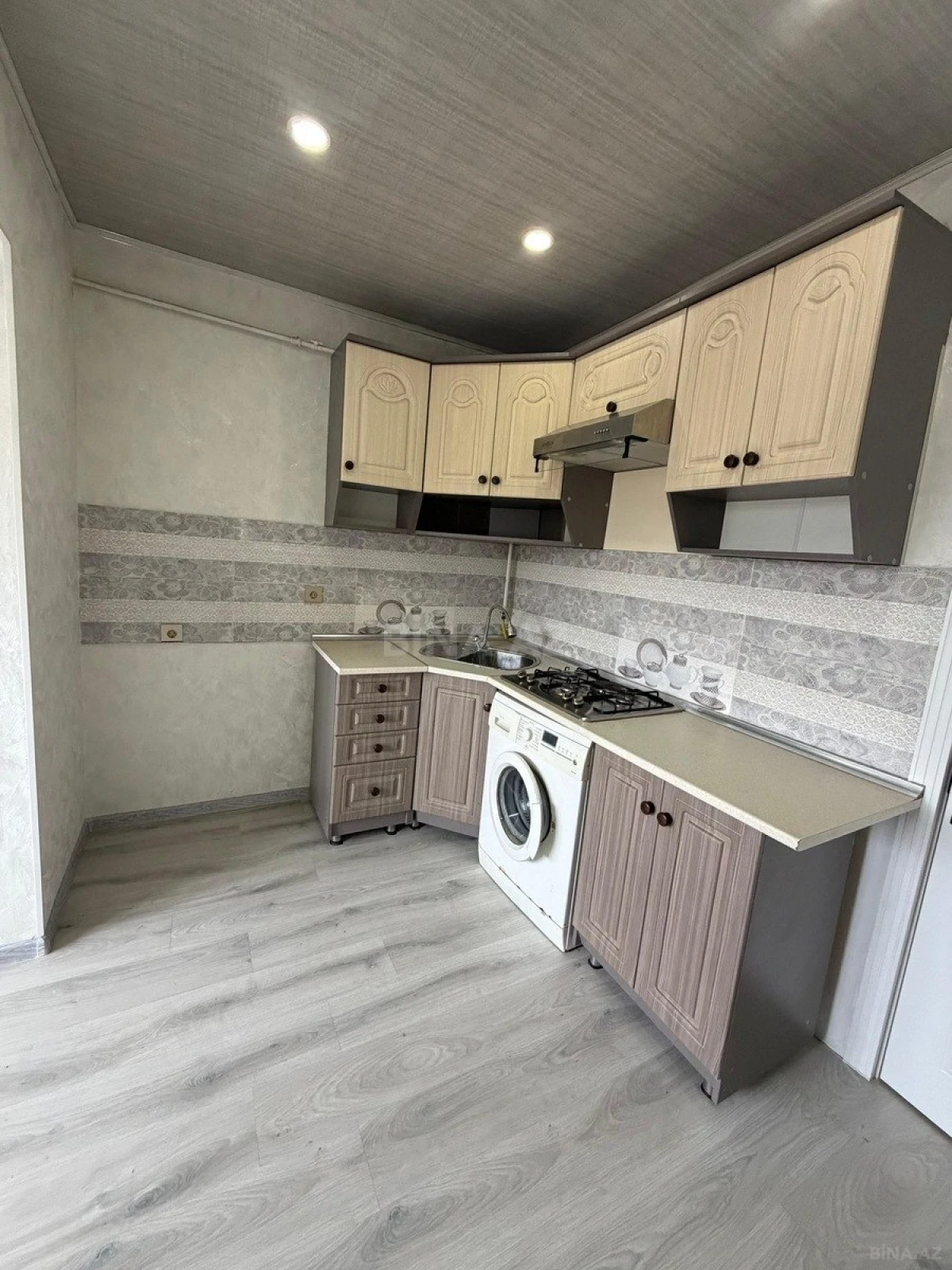 Satılır 2 otaqlı mənzil 60 m²
