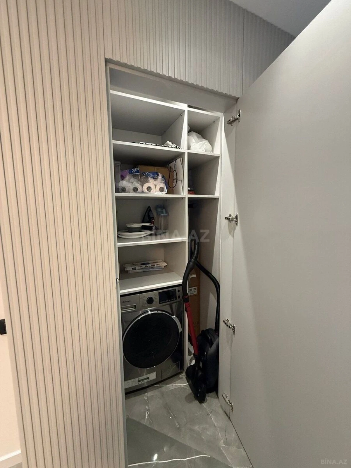 Satılır 3 otaqlı mənzil 135 m²