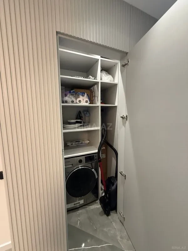 Satılır 3 otaqlı mənzil 135 m²