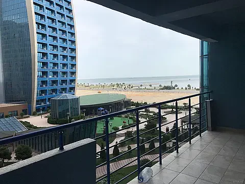 Kirayə verilir 3 otaqlı mənzil 215 m² — Bakı 3 otaq 215.00 m²