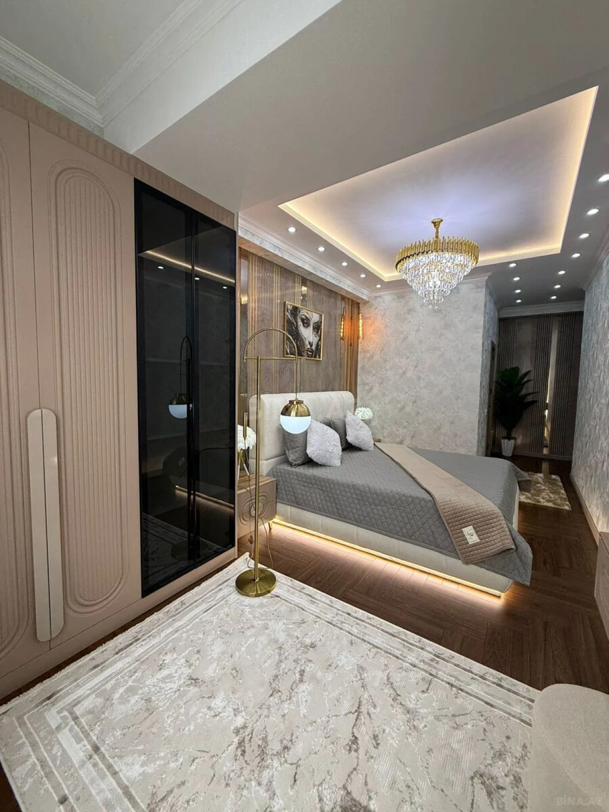 Satılır 3 otaqlı mənzil 127 m²