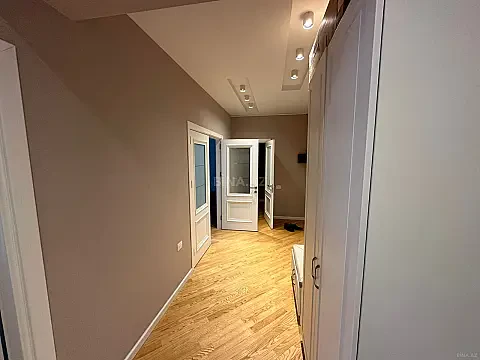 Kirayə verilir 2 otaqlı mənzil 95 m²