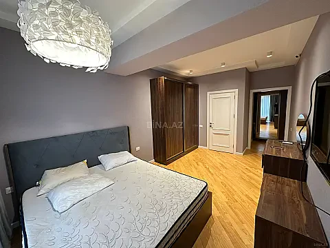 Kirayə verilir 2 otaqlı mənzil 95 m²