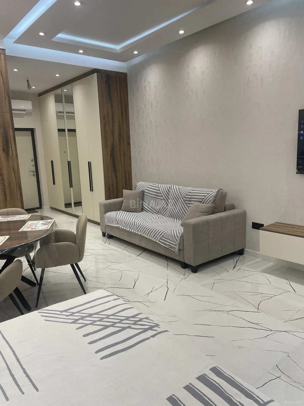 Kirayə verilir 1 otaqlı mənzil 57 m²
