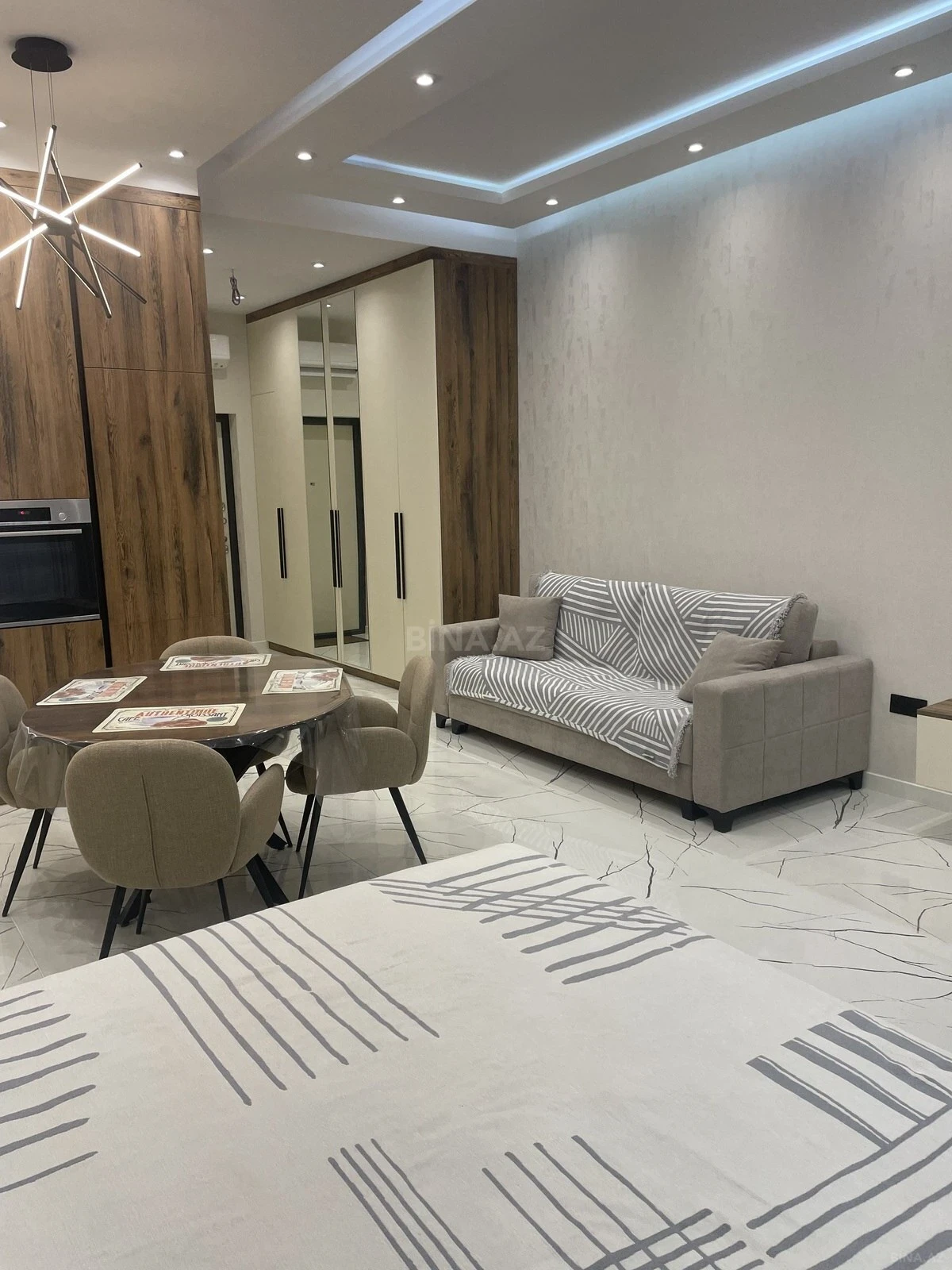 Kirayə verilir 1 otaqlı mənzil 57 m²