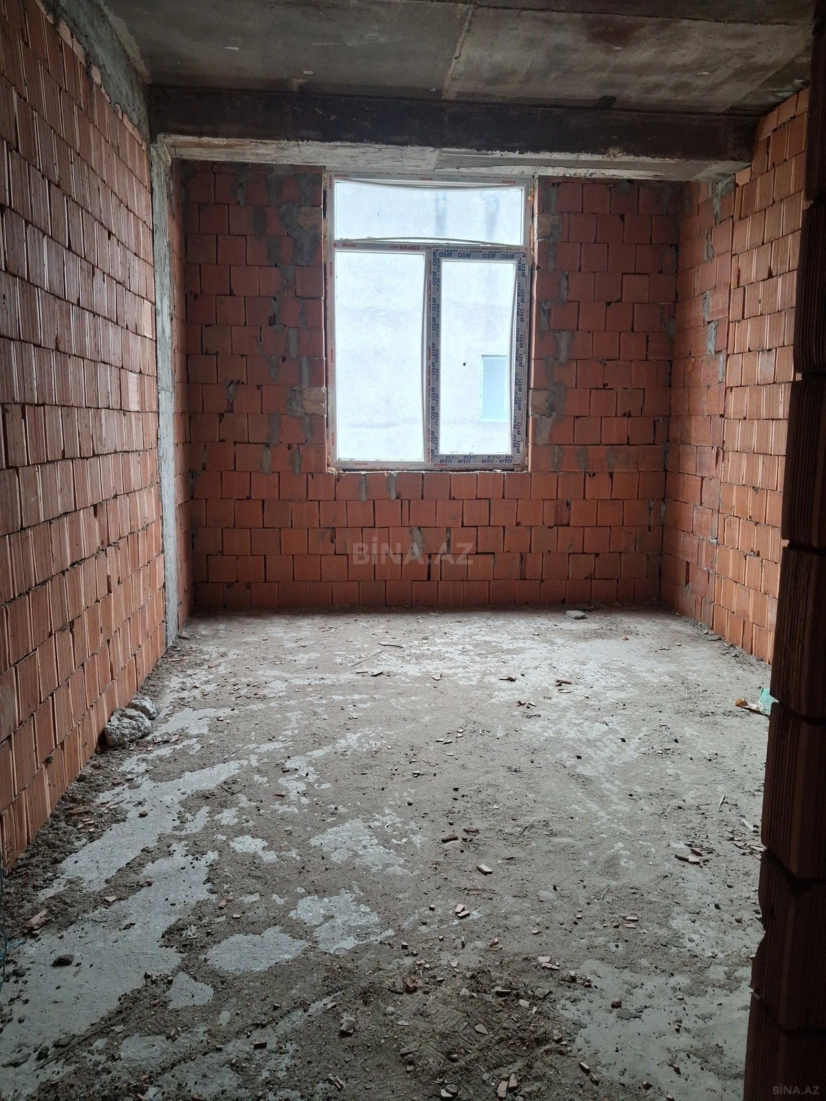 Satılır 1 otaqlı mənzil 42 m²