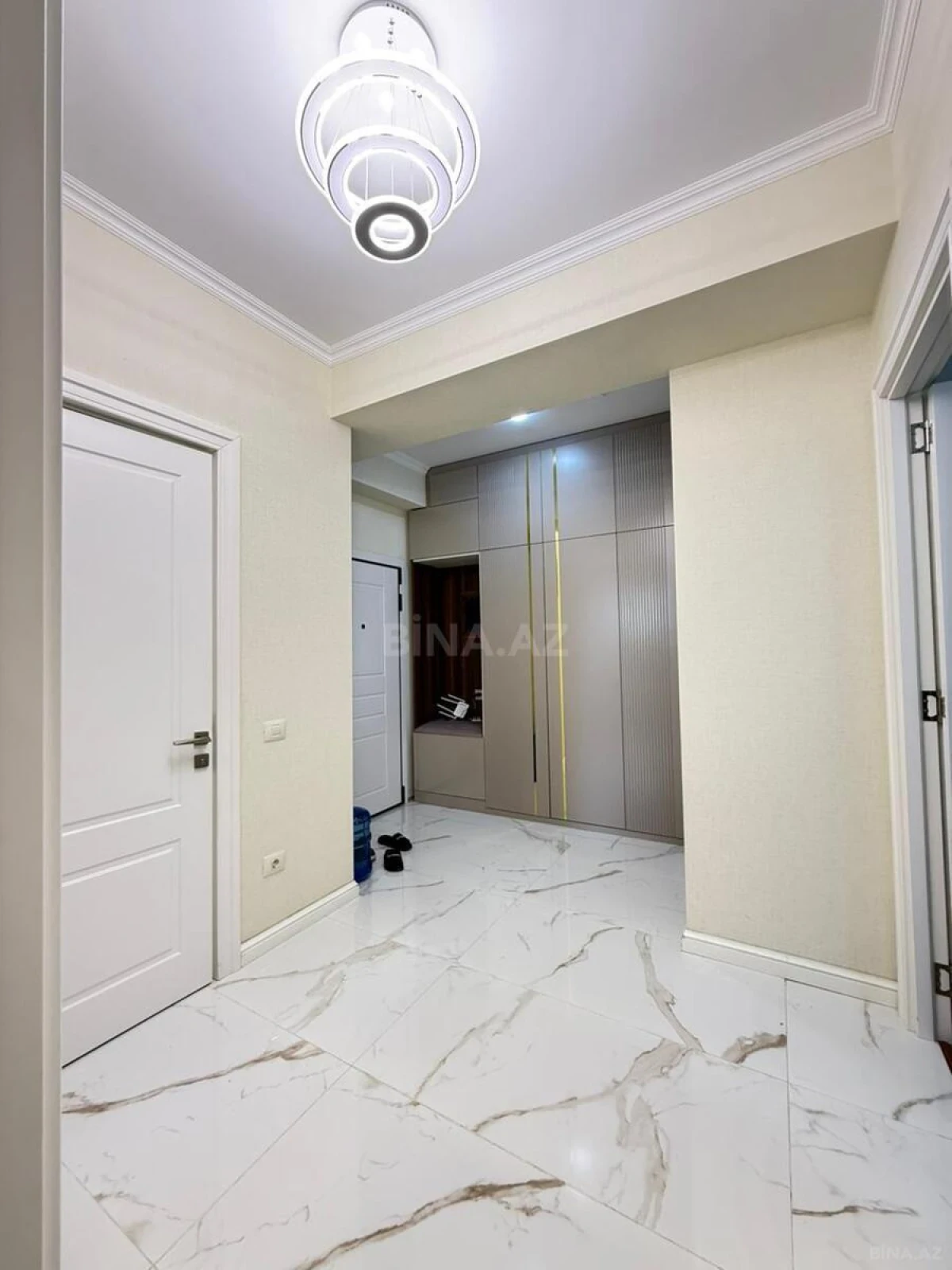 Satılır 3 otaqlı mənzil 83 m²