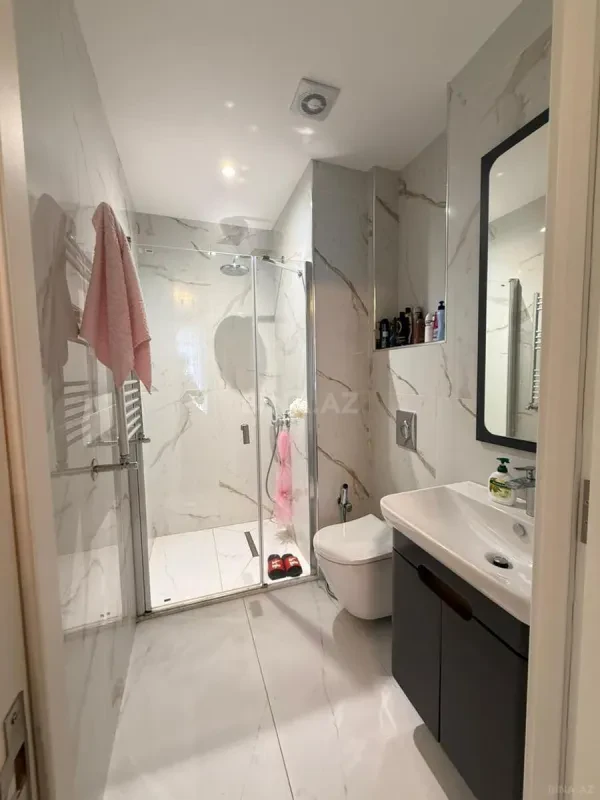 Satılır 3 otaqlı mənzil 83 m²