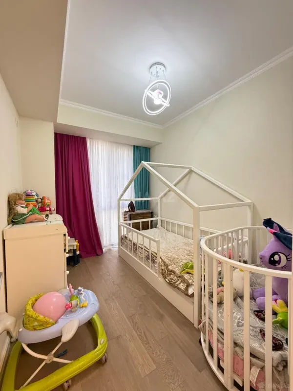 Satılır 3 otaqlı mənzil 83 m²