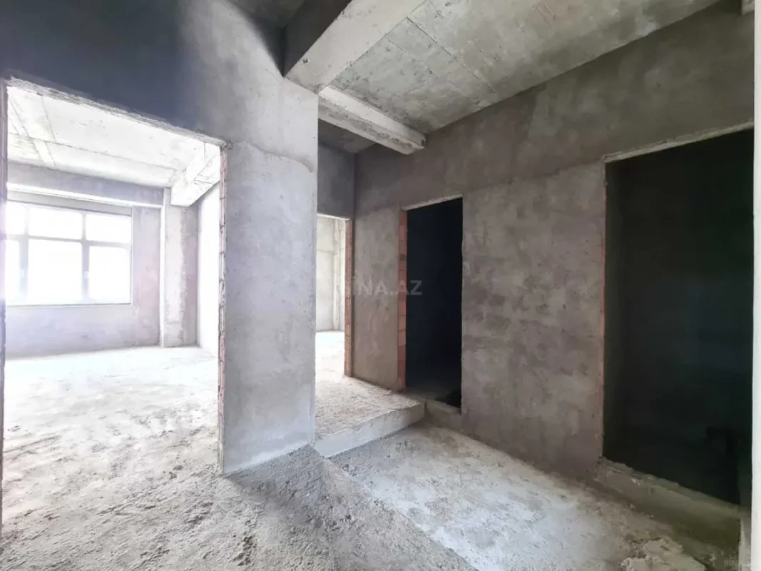 Satılır 3 otaqlı mənzil 138 m²