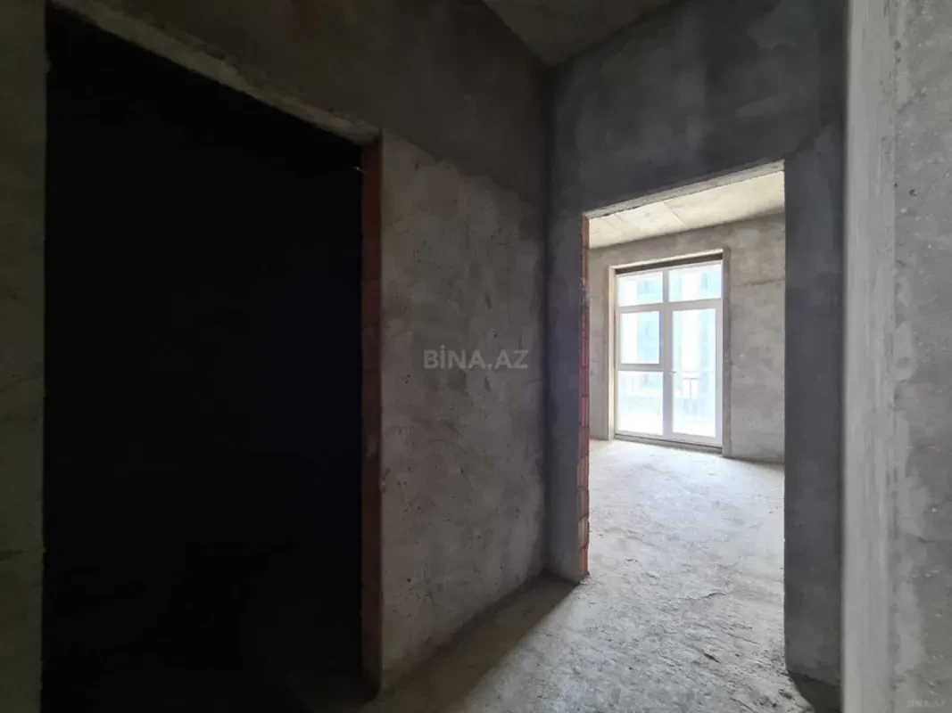 Satılır 3 otaqlı mənzil 138 m²