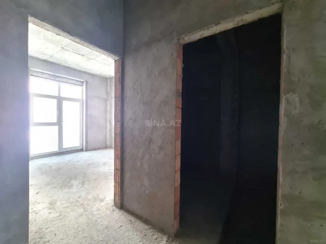 Satılır 3 otaqlı mənzil 138 m²