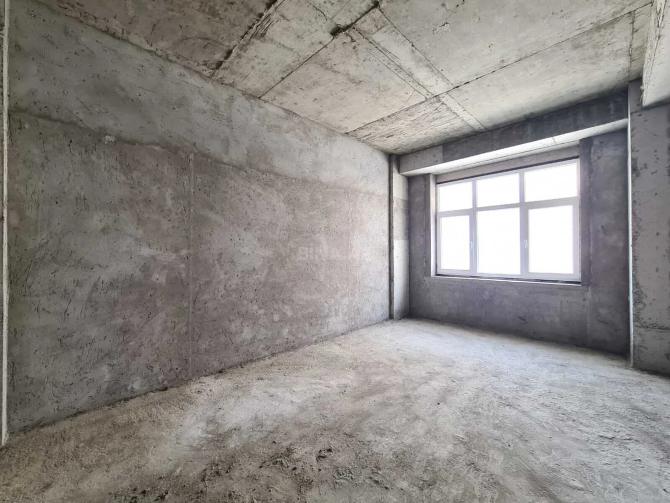 Satılır 3 otaqlı mənzil 138 m²