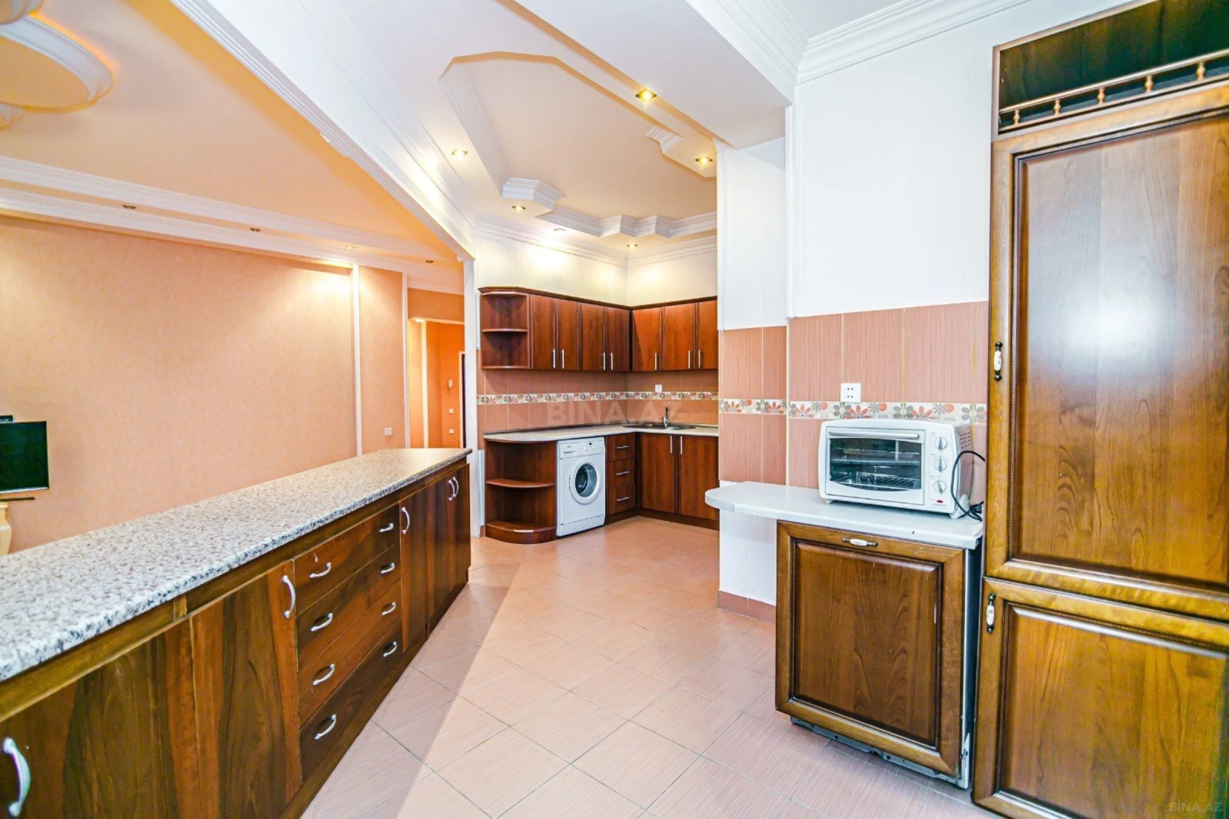 Kirayə verilir 2 otaqlı mənzil 120 m²