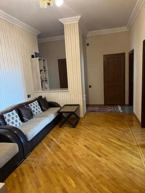 Satılır 3 otaqlı mənzil 95 m²