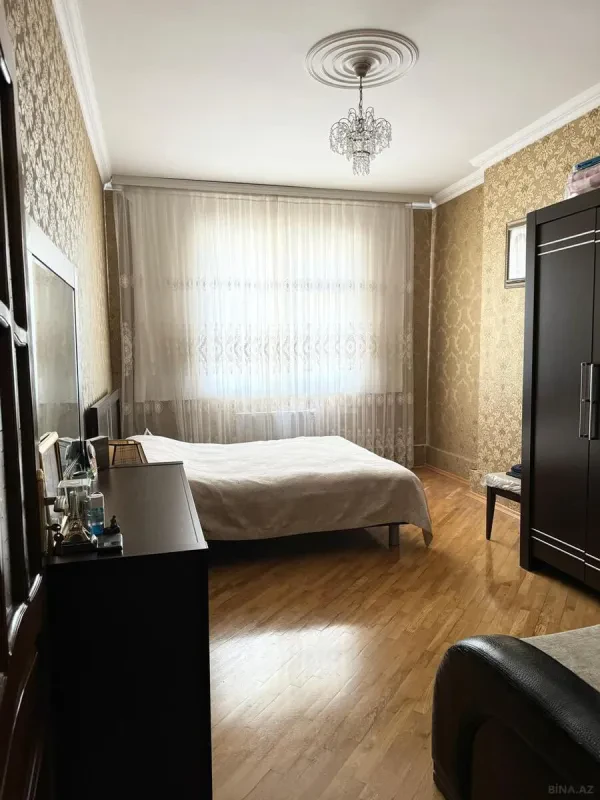 Satılır 3 otaqlı mənzil 95 m²