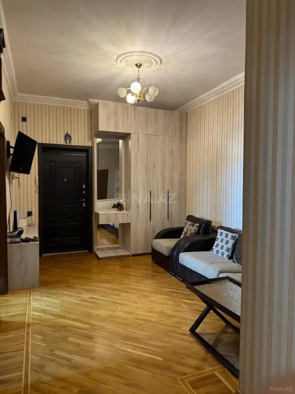Satılır 3 otaqlı mənzil 95 m²