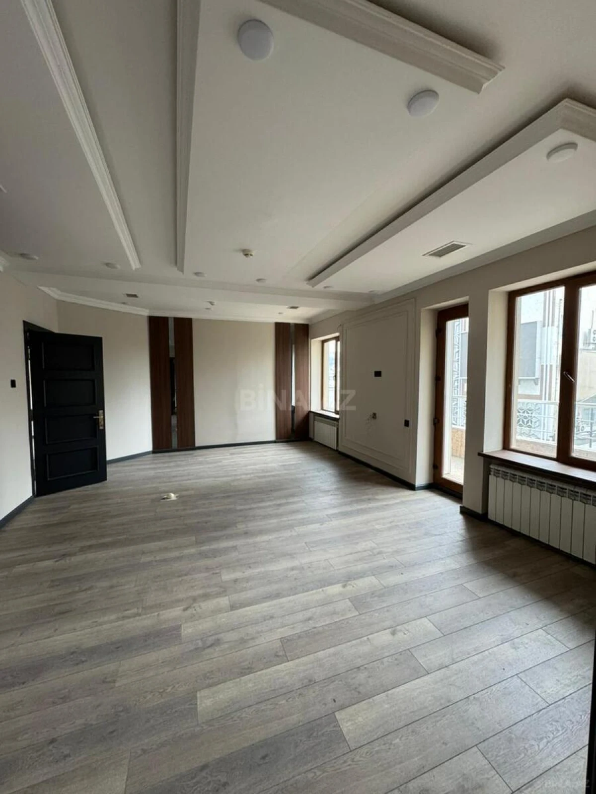 Kirayə verilir 15 otaqlı ofis 550 m²