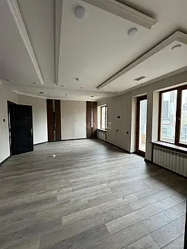 Kirayə verilir 15 otaqlı ofis 550 m²