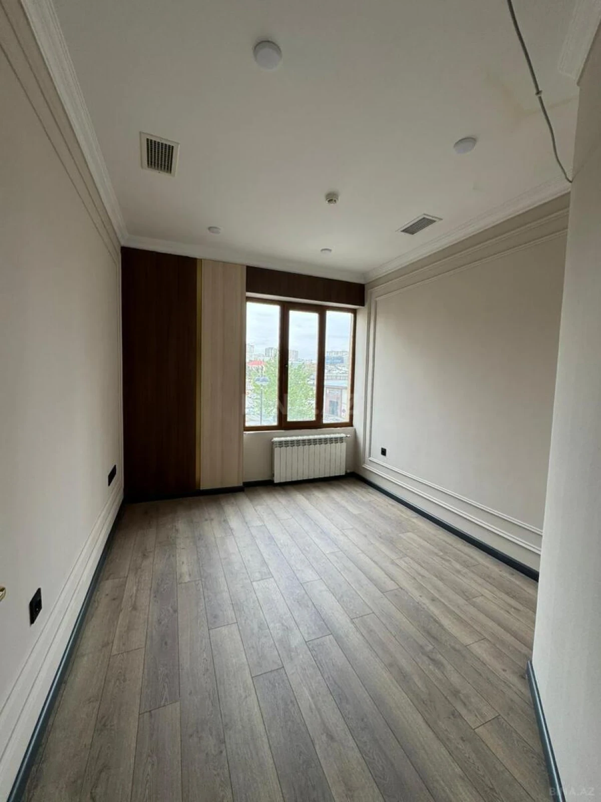 Kirayə verilir 15 otaqlı ofis 550 m²