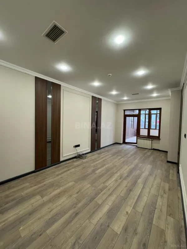 Kirayə verilir 15 otaqlı ofis 550 m²