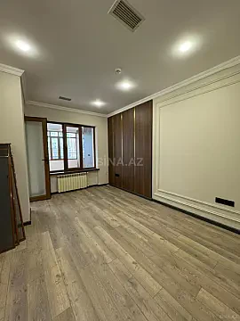 Kirayə verilir 15 otaqlı ofis 550 m²
