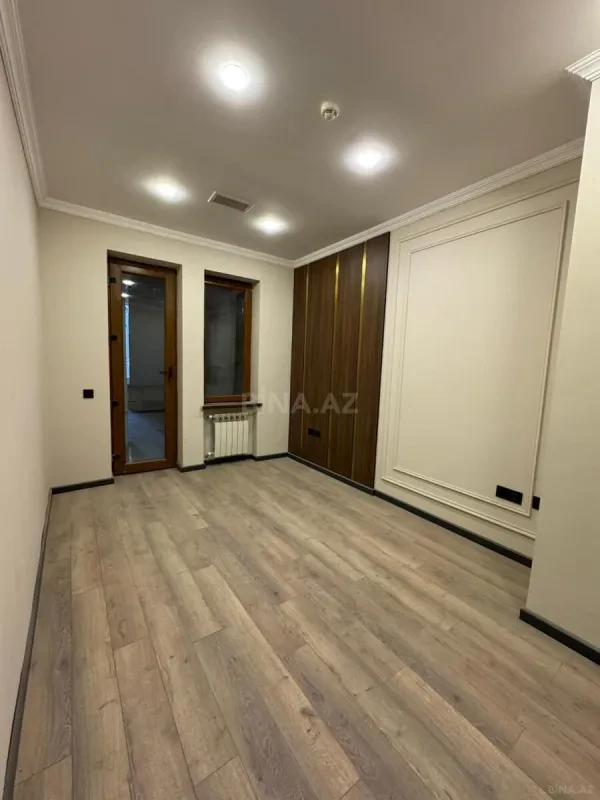 Kirayə verilir 15 otaqlı ofis 550 m²