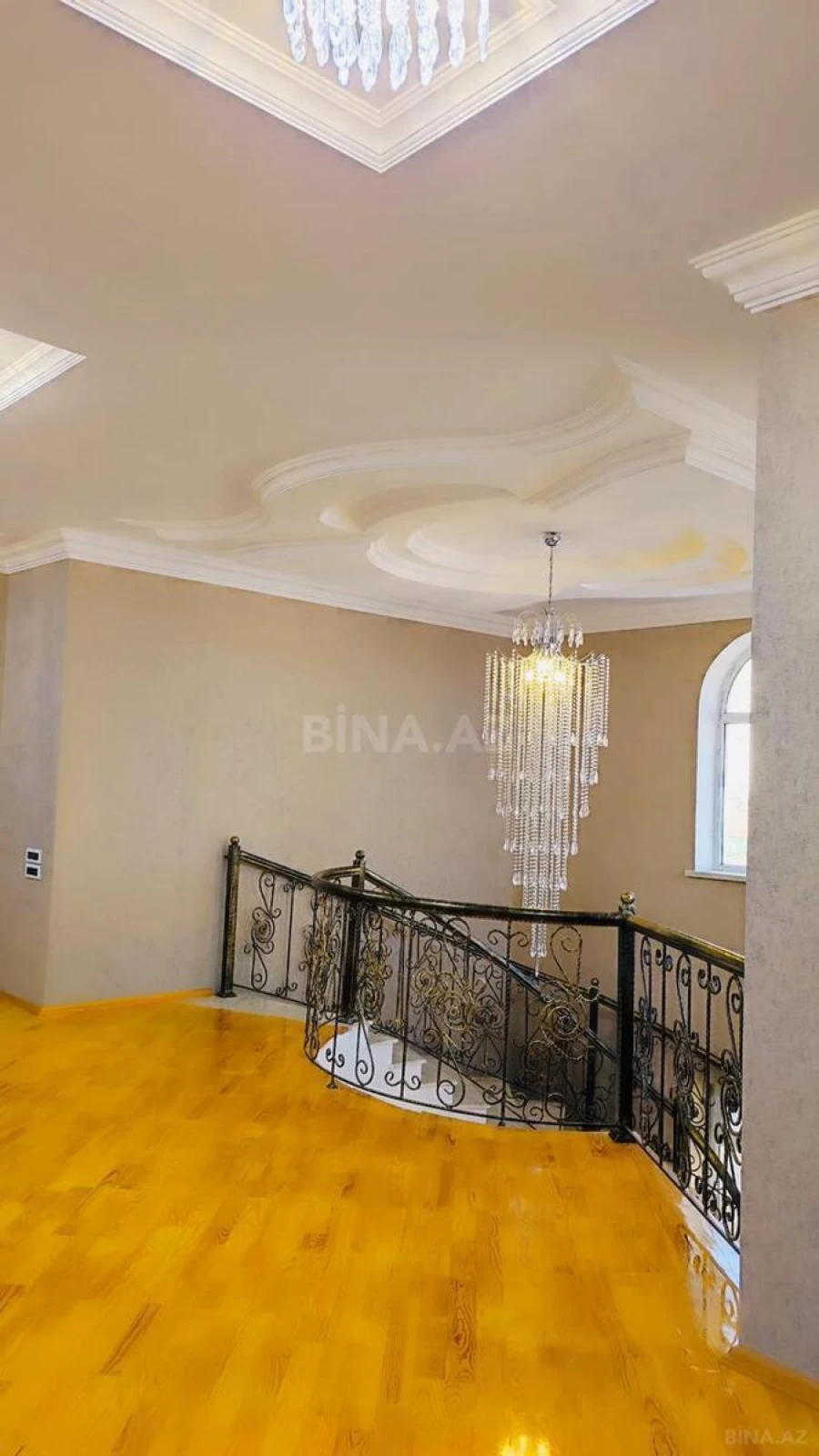 Satılır 6 otaqlı həyət evi 510 m²