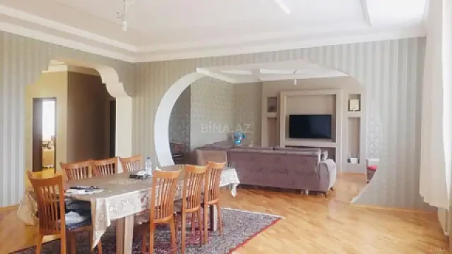 Satılır 6 otaqlı həyət evi 510 m²