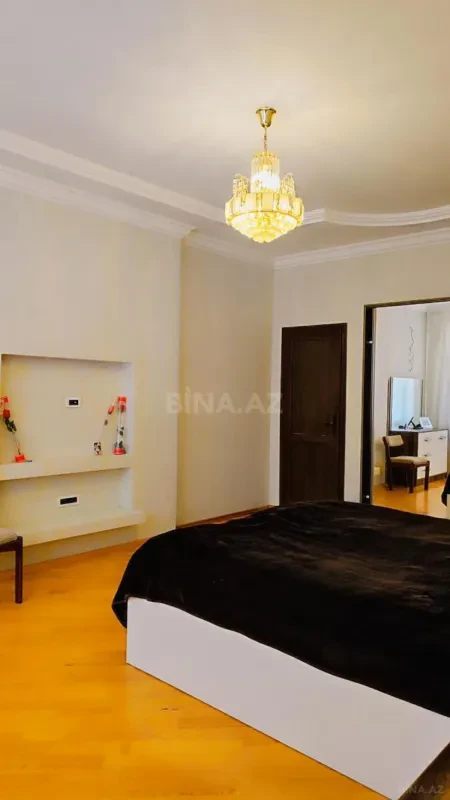 Satılır 6 otaqlı həyət evi 510 m²