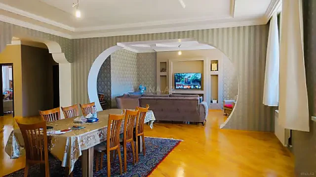 Satılır 6 otaqlı həyət evi 510 m² — Bakı, Badamdar 6 otaq 510.00 m²