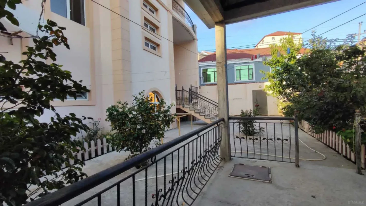 Satılır 6 otaqlı həyət evi 510 m²