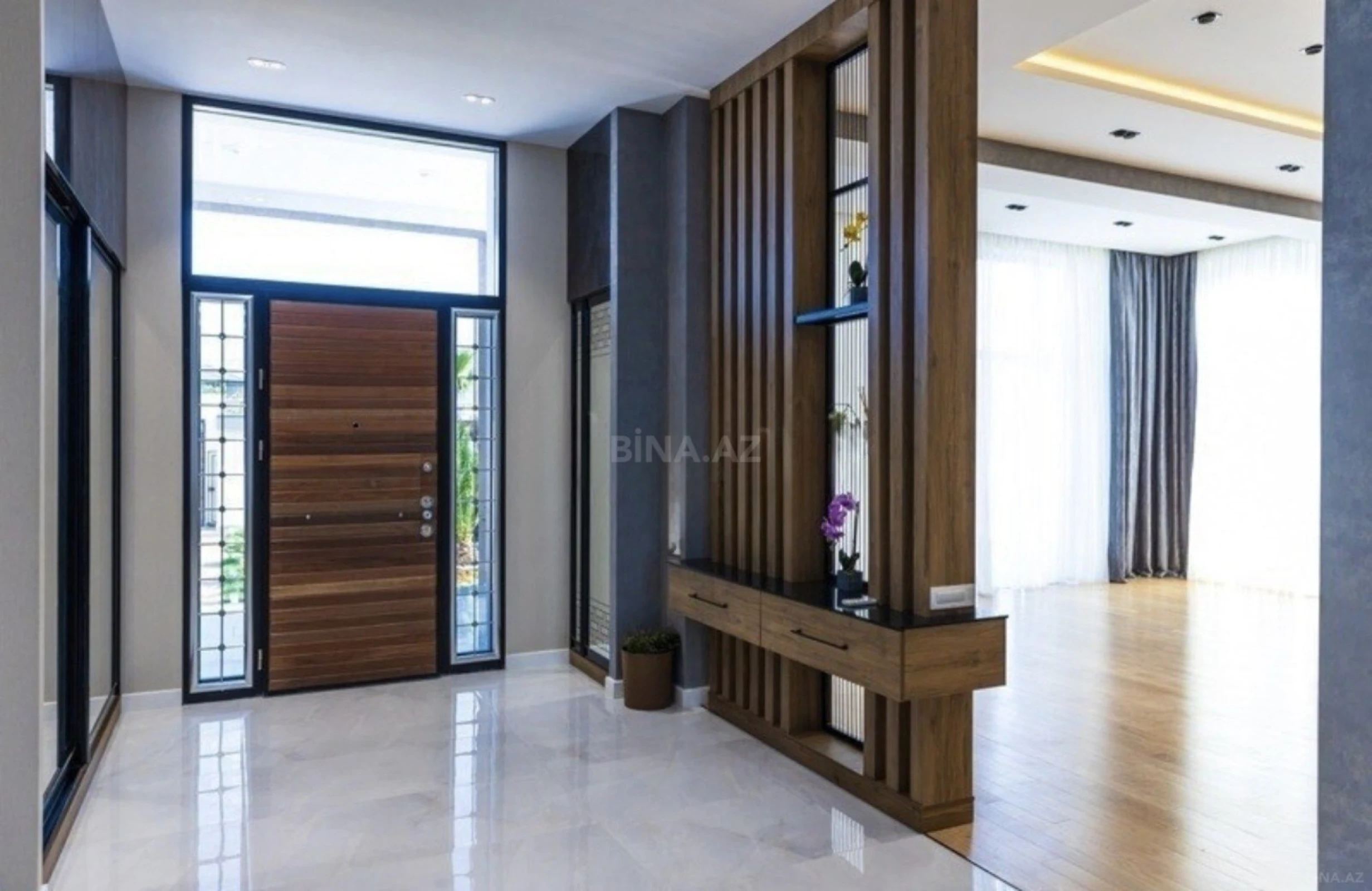Kirayə verilir 6 otaqlı həyət evi 400 m²