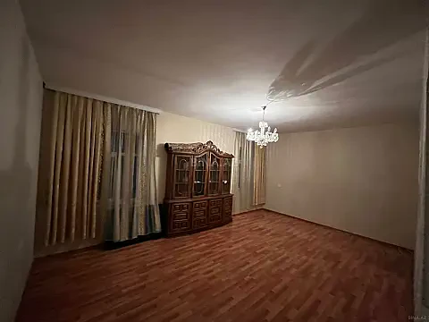 Satılır 3 otaqlı mənzil 110 m²