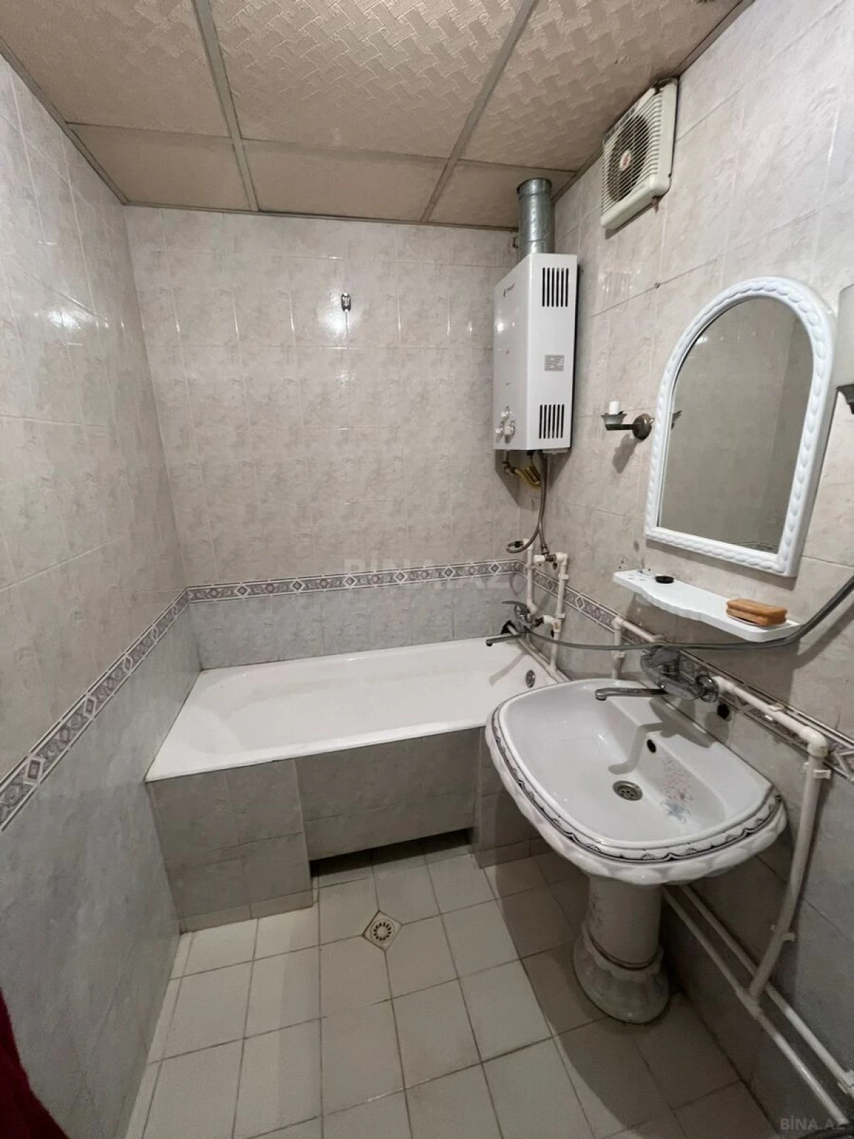 Satılır 3 otaqlı mənzil 110 m²