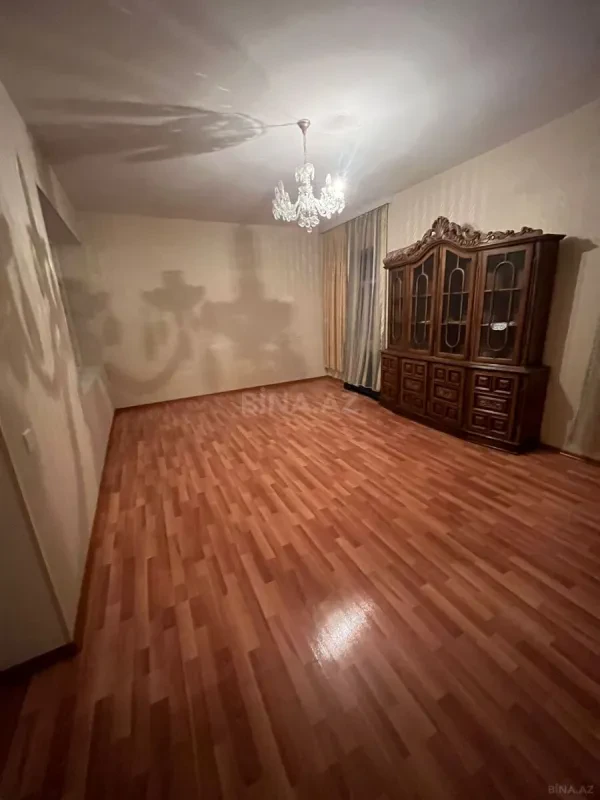 Satılır 3 otaqlı mənzil 110 m²